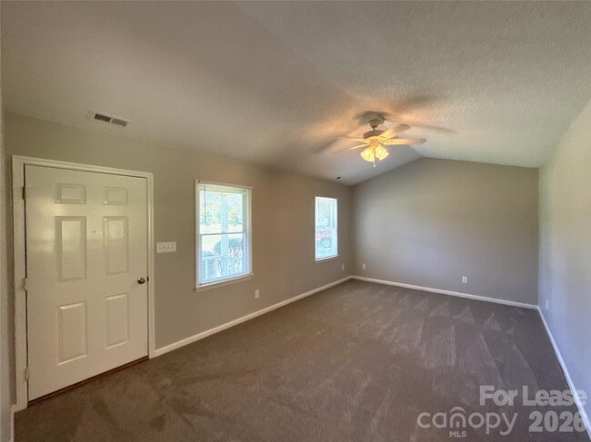 Building Photo - 3211 Karen Ln
