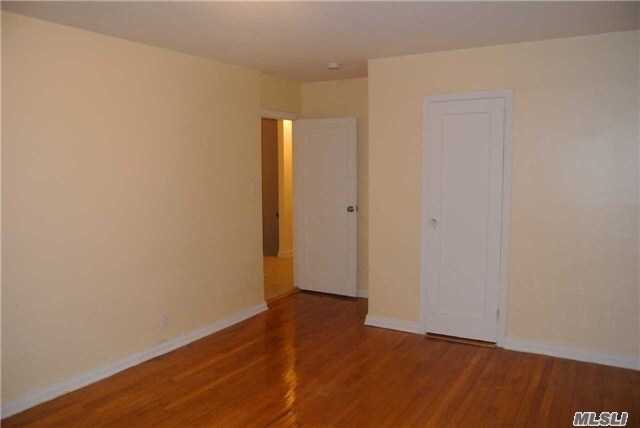 Foto del edificio - 146-05 Reeves Ave