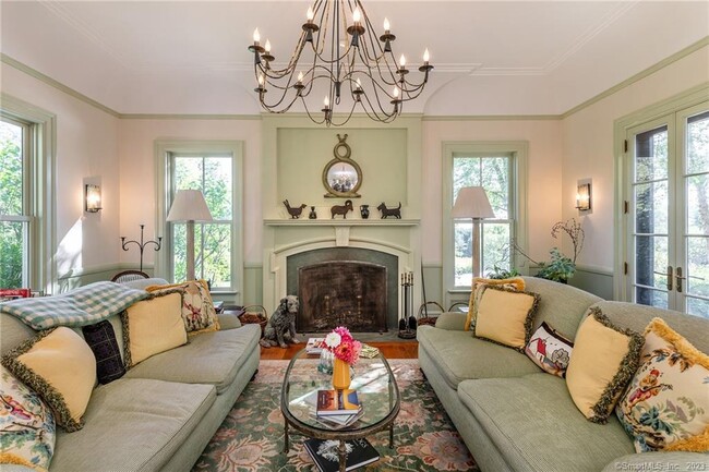 Foto del edificio - 4 Juniper Ledge Ln