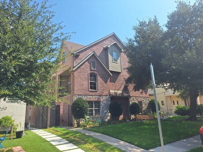 Foto del edificio - 3416 Westminster Ave