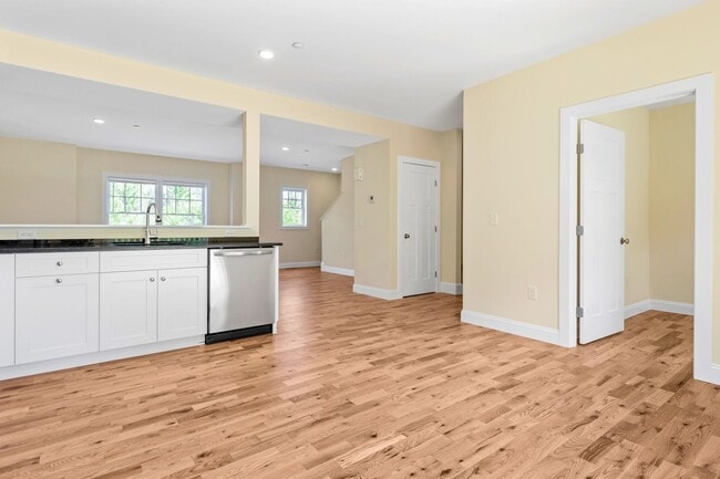 Interior Photo - Half Peak Place