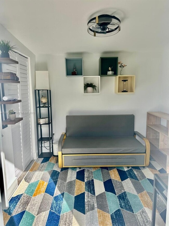 Building Photo - 2943 SW 36th Ave