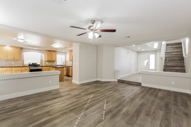 Building Photo - 5589 Vision Quest Ct