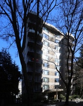 Building Photo - Villa Esto Apartments