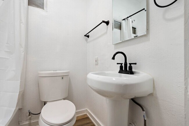 Foto del edificio - 2628 Brighton Ave
