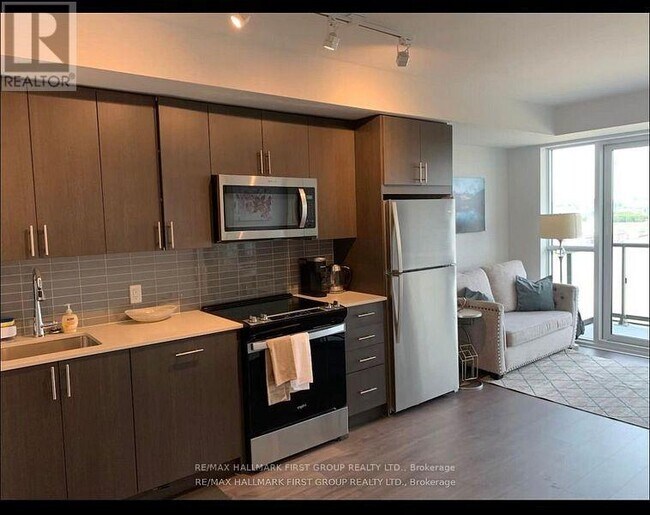 Photo du bâtiment - 2550 Simcoe St N