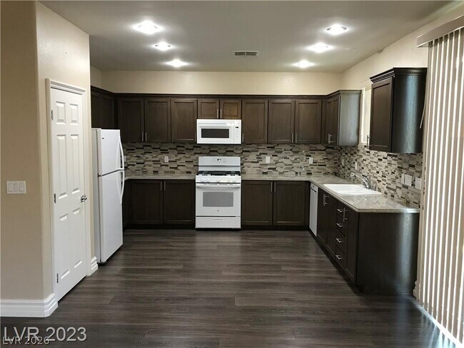 Building Photo - 9746 Kampsville Ave
