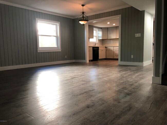 Foto del edificio - 2132 Bay Rd
