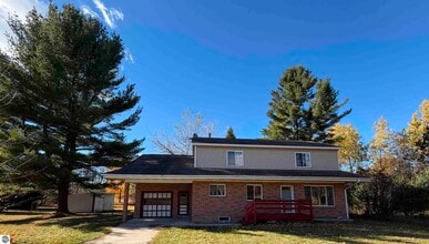 Building Photo - 8334 M-113