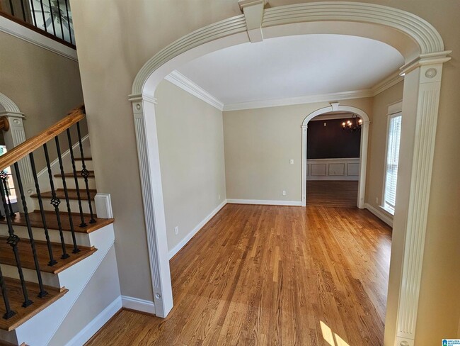 Building Photo - 2225 White Way