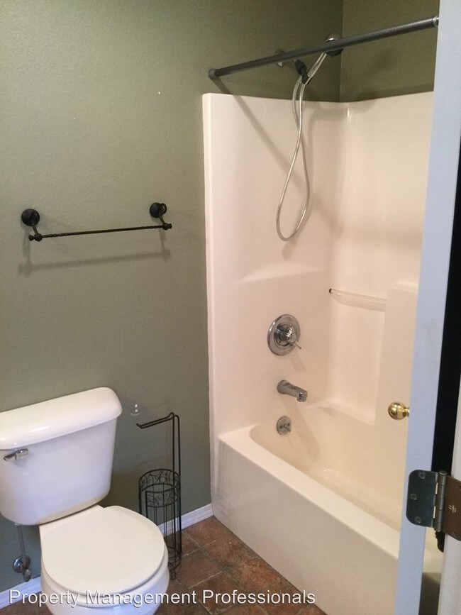 Building Photo - 3 br, 2 bath House - 254 Independence Drive