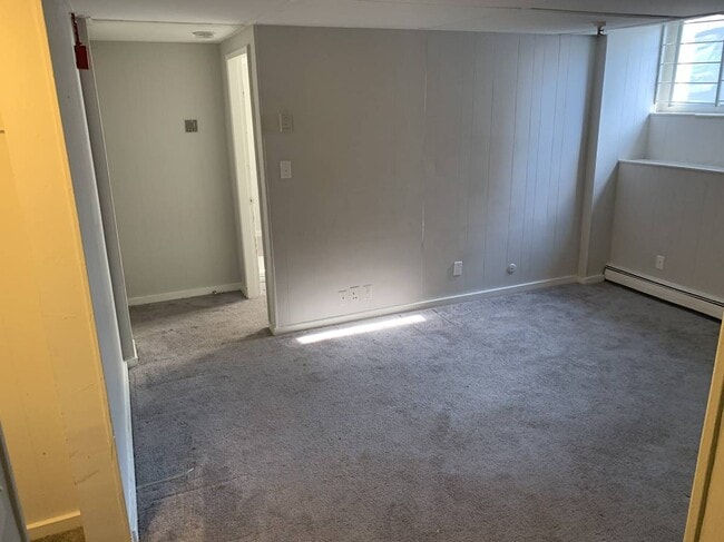 Building Photo - 2 St Mark St