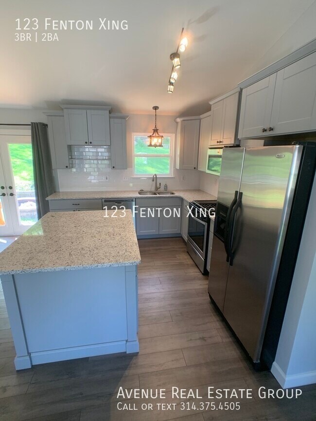 Building Photo - Just Listed! - 123 Fenton Crossing Fenton ...