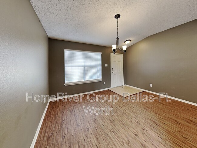 Building Photo - 4337 Apple Dr