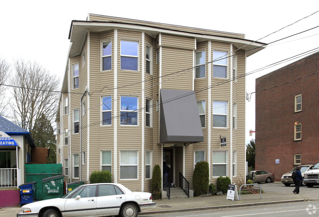 Building Photo - Towne Apartments