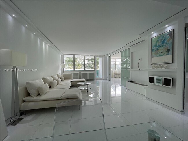Foto del edificio - 6770 Indian Creek Dr