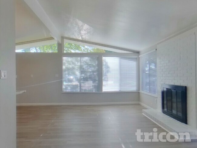 Foto del edificio - 316 Brookwood Rd