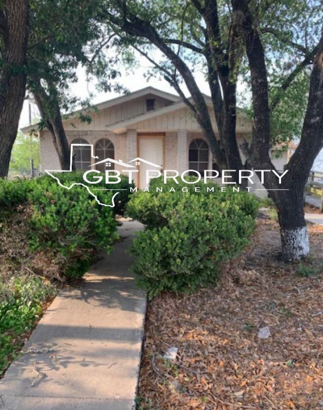 110 W Hill Ave, Alice, TX 78332 House Rental in Alice, TX