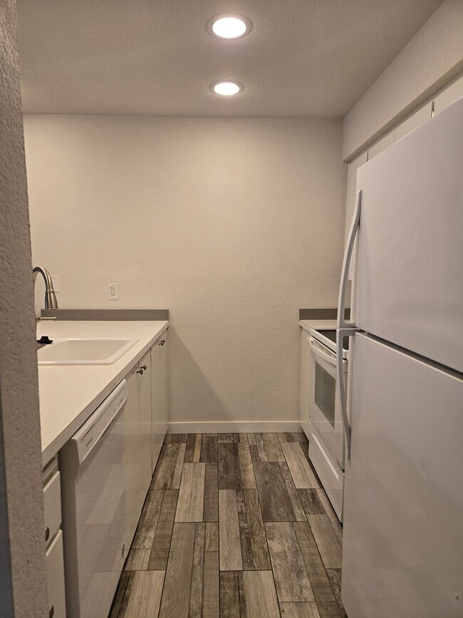 Foto del edificio - Cozy 1 bedroom condo in Auburn