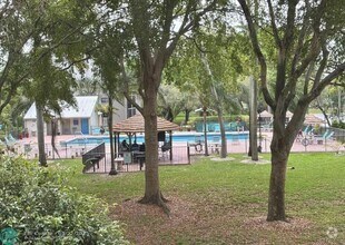 Building Photo - 2112 S Cypress Bend Dr