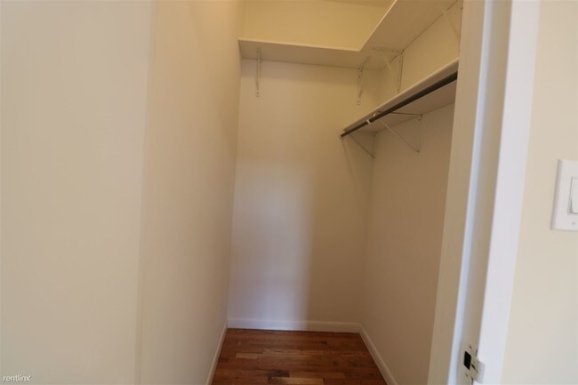 Building Photo - 475 Wilson Ave