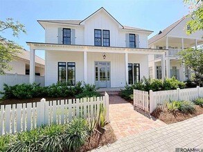 Building Photo - 3118 Pointe-Marie Dr