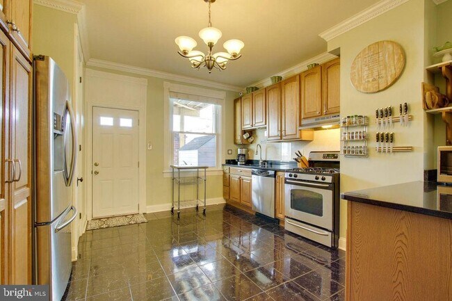 Foto del edificio - 3914 Foster Ave