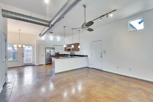 Foto del edificio - 3808 Menchaca Rd