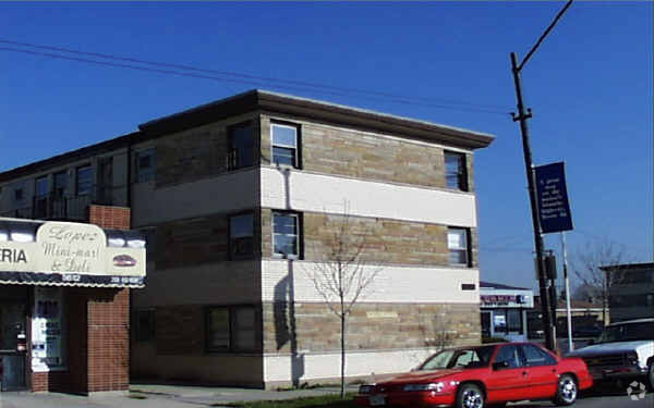 Primary Photo - 5608-10 W 35th St