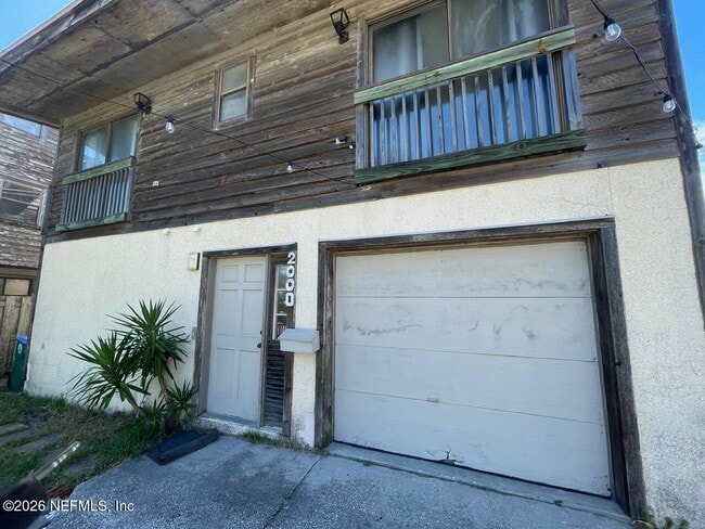 Building Photo - 2000 First St