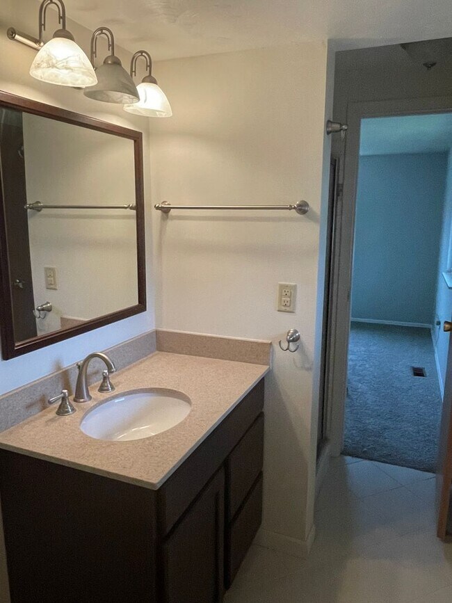 Building Photo - Updated three bedroom Huber Heights home