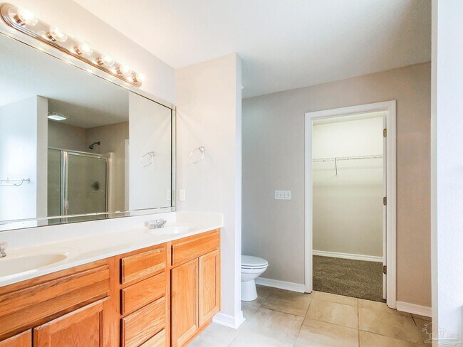 Foto del edificio - 615 Batten Blvd