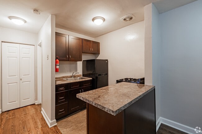 Building Photo - Hamilton Apartments