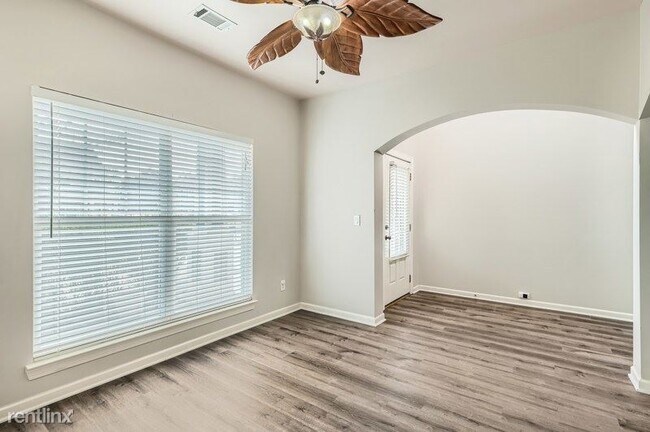 Building Photo - 4 br, 3 bath House - 9367 Opal Dr UNIT