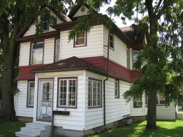 Primary Photo - 116 S Jackson St