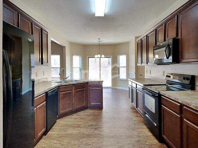 Foto del edificio - 812 Whitfield Oak Rd