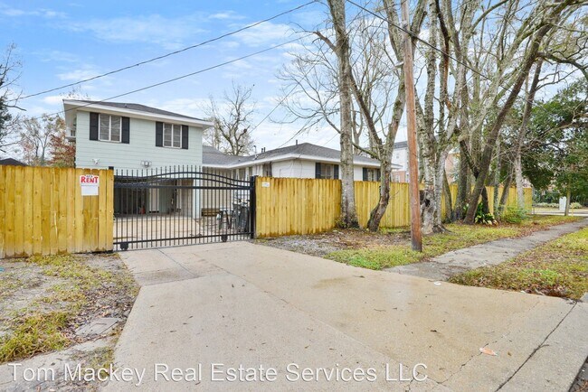 Building Photo - 3 br, 2 bath House - 2544 Iowa St.