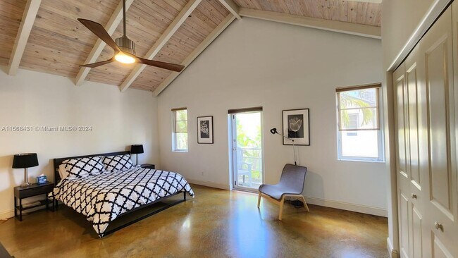 Foto del edificio - 824 SW 4th Ave