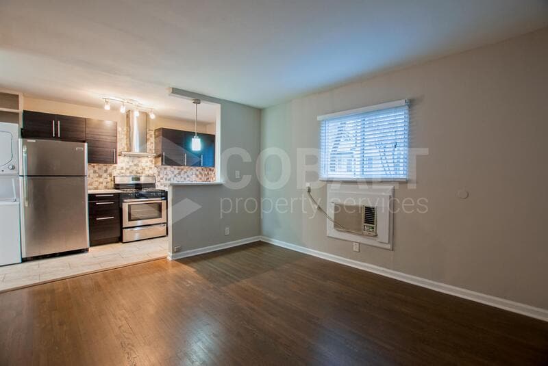 Primary Photo - 773 Greenwood Ave NE