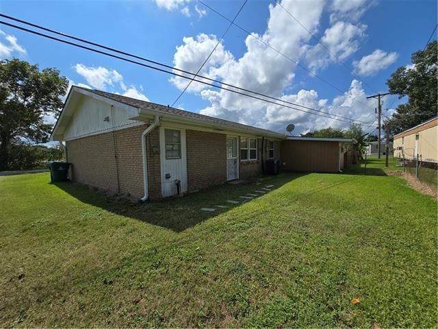 Building Photo - 123 Kadak Ln