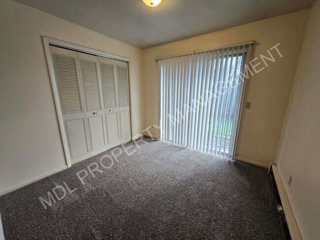 Foto del edificio - 3295 Ramond St