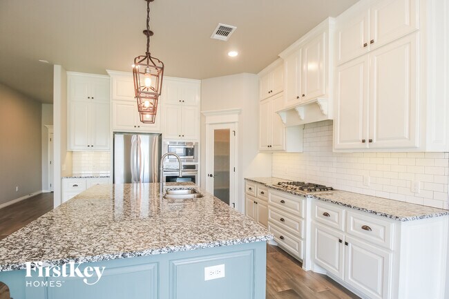 Building Photo - 3401 Ontario Cir