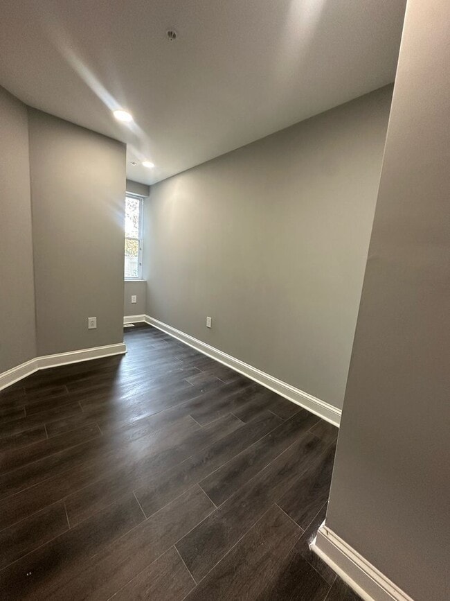 Photo - 1914 Rowan St Apartment