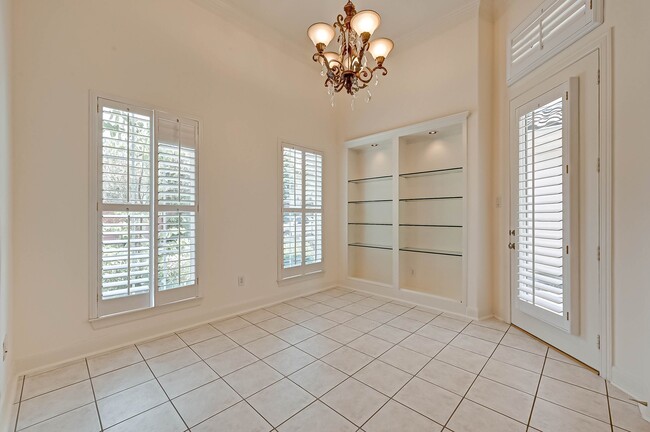 Foto del edificio - 11930 Rosebrier Park Ln