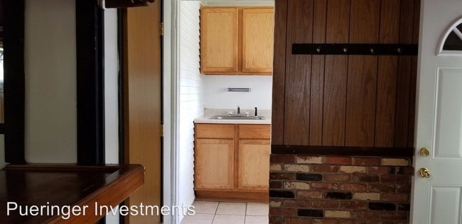Building Photo - 2 br, 1 bath Apartment - 1112 OAK 1112 OAK #2