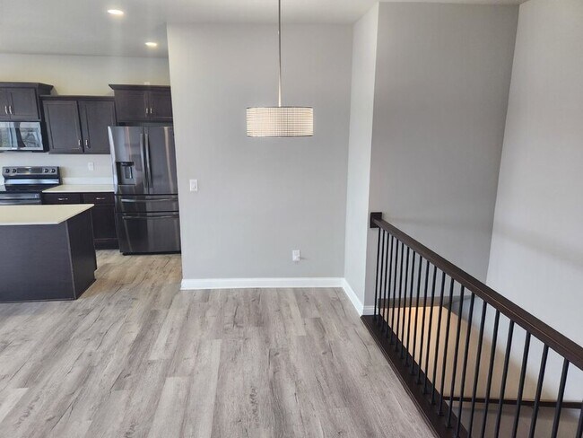 Building Photo - 3420 Linden Dr SW