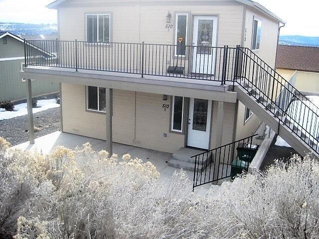 Building Photo - 2 Bedroom 1 Bath Duplex