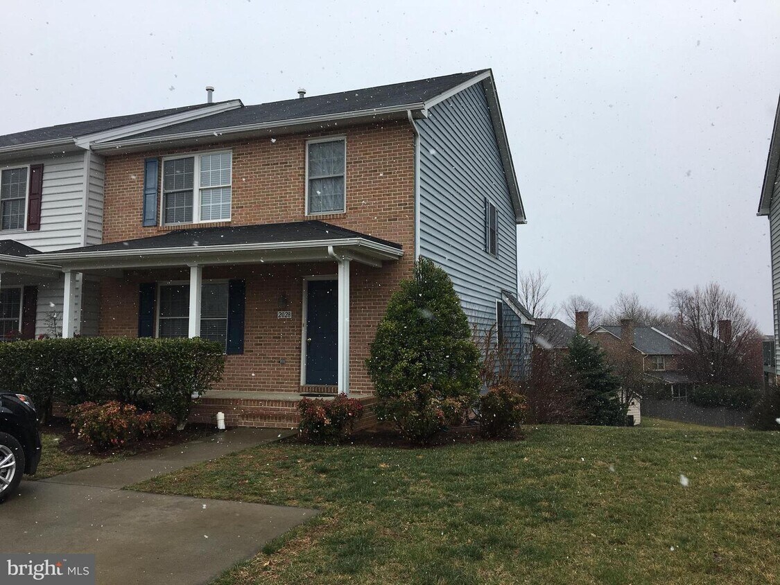 2028 Stoneleigh Dr, Winchester, VA 22601 Townhome Rentals in