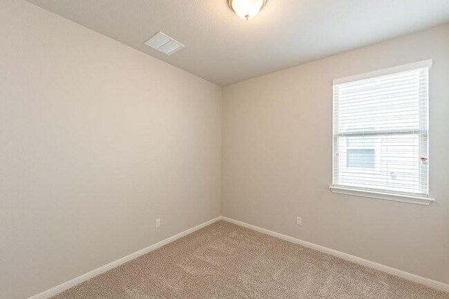 Foto del edificio - 12411 Zenyatta Dr