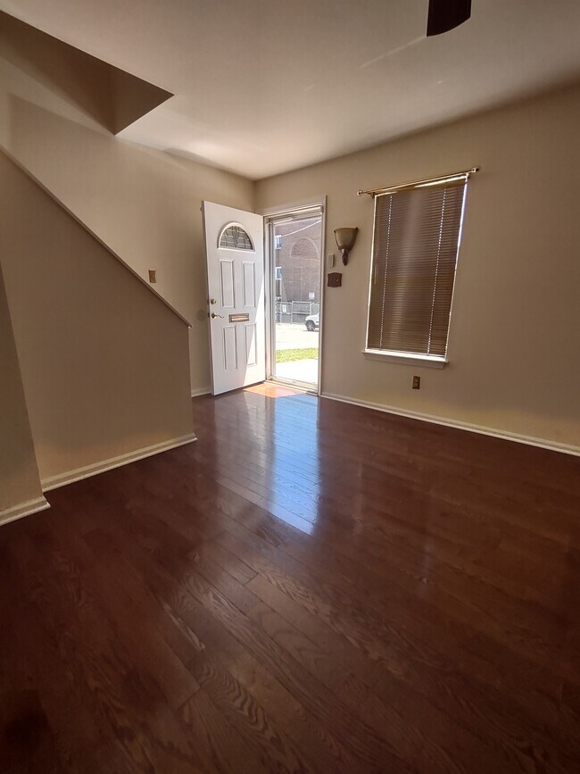 Foto del edificio - 3003 Tatnall St